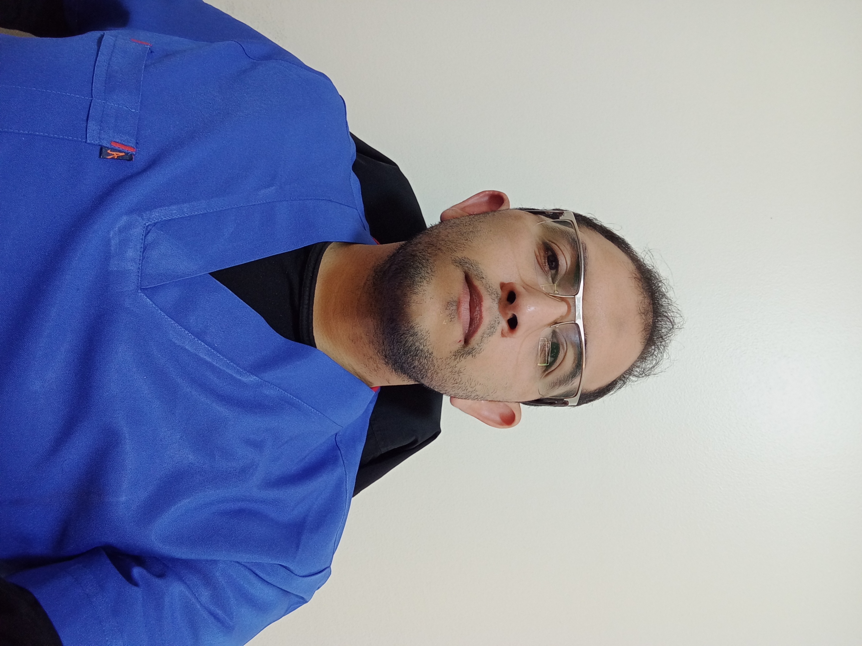 عادل محمد علي حامد 